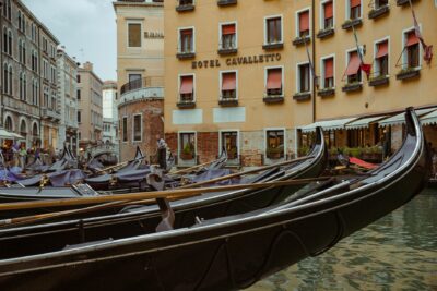 LEGO ICONS Venetian Neighbourhood : un quartier de Venise en diorama pour le 1er novembre
